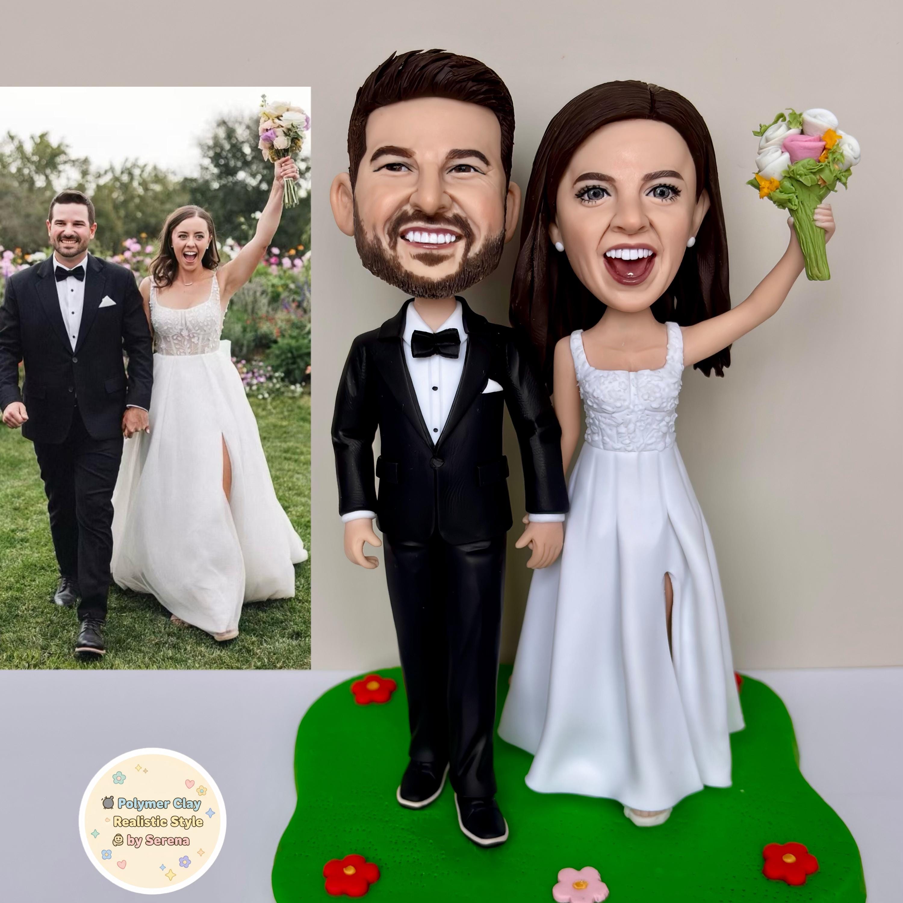 Custom Wedding Cake Topper – Bride and Groom Personalised Bobbleheads, Funny Bobble Head for Weddings