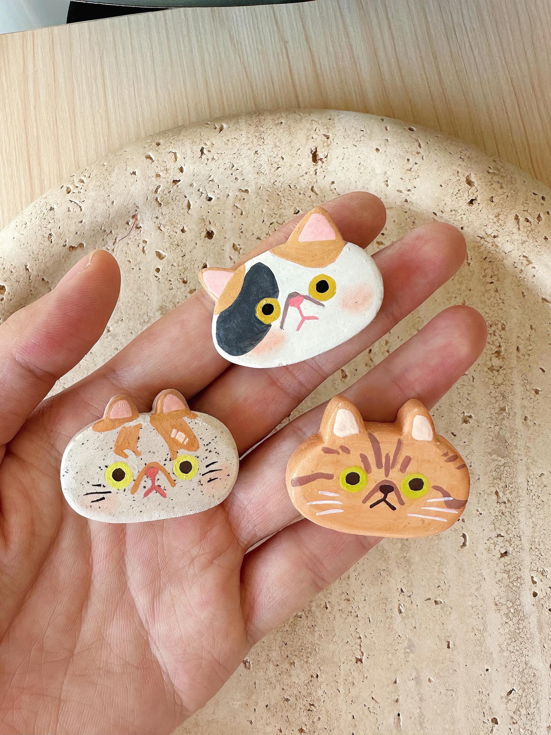 Custom Cat Face Keychain – Handmade Stone Clay Fridge Magnet, Brooch