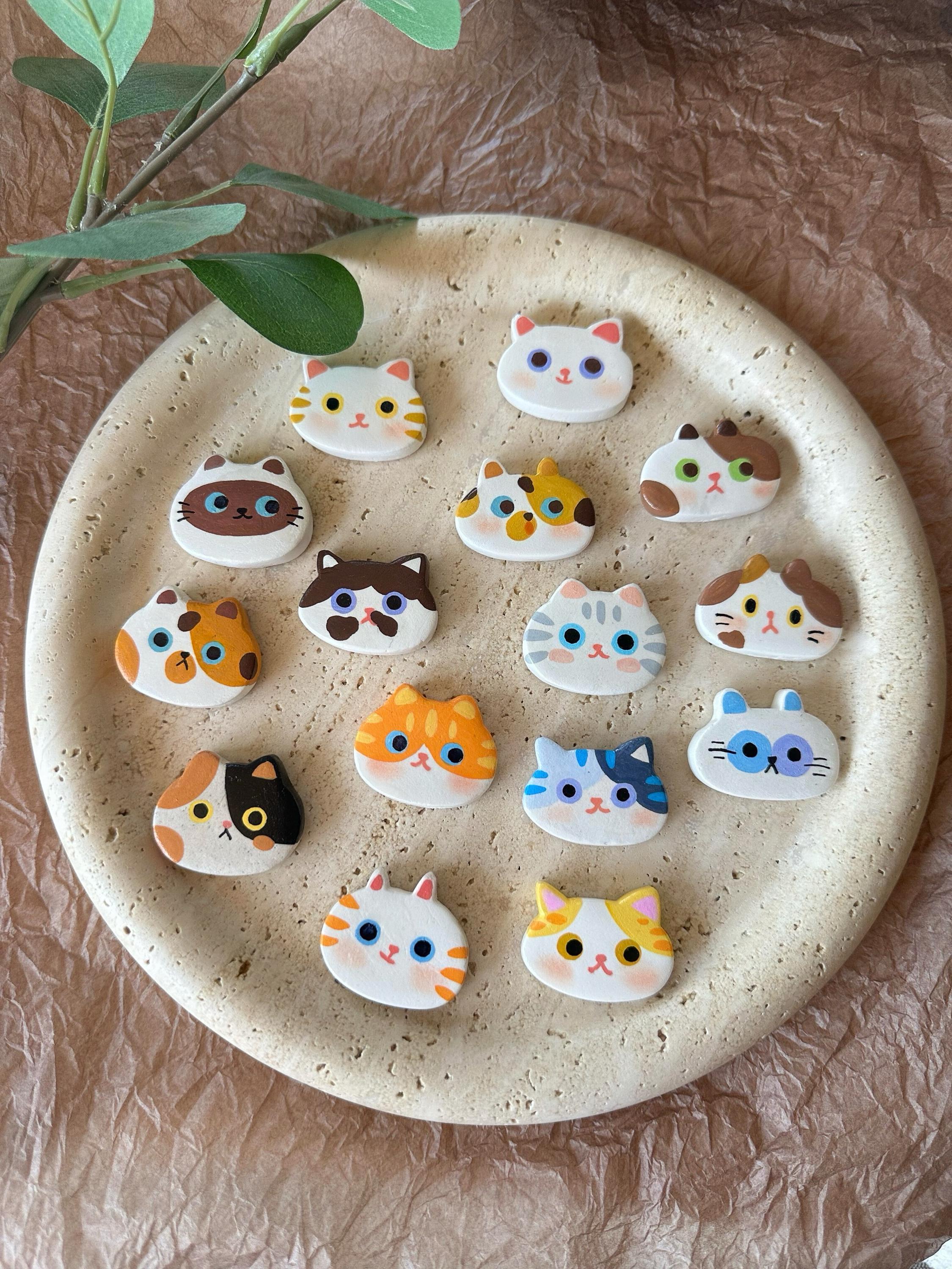 Custom Cat Face Fridge Magnet – Handmade Stone Clay Keychain, Brooch