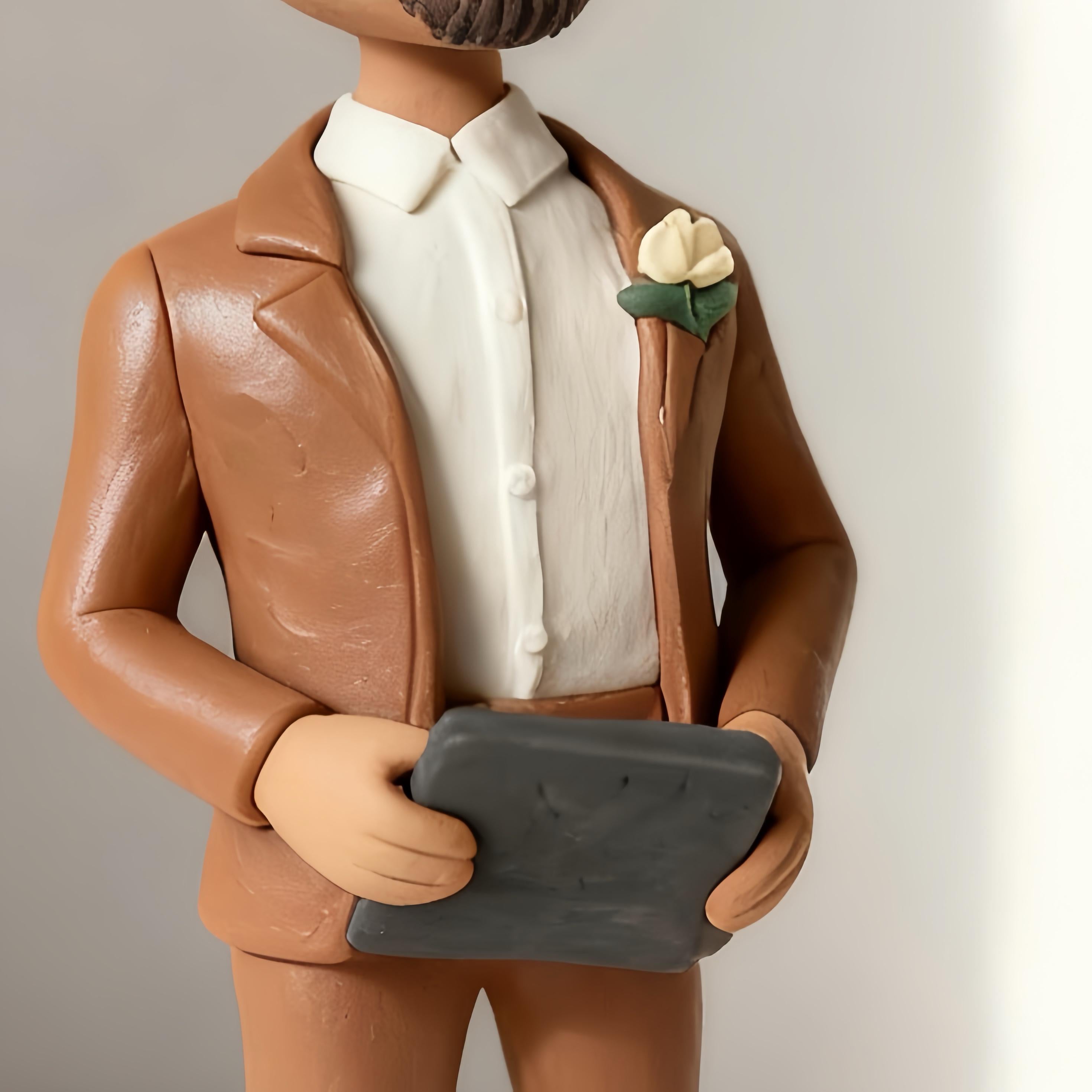 Custom Caricature Bobblehead – Personalized Clay Figurine, Gift for Him
