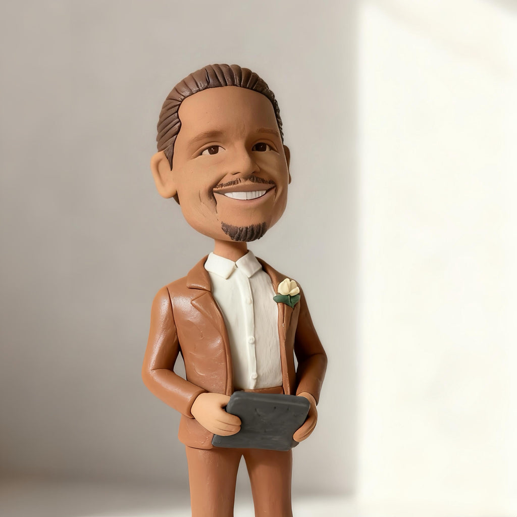 Custom Caricature Bobblehead – Personalized Clay Figurine, Gift for Him
