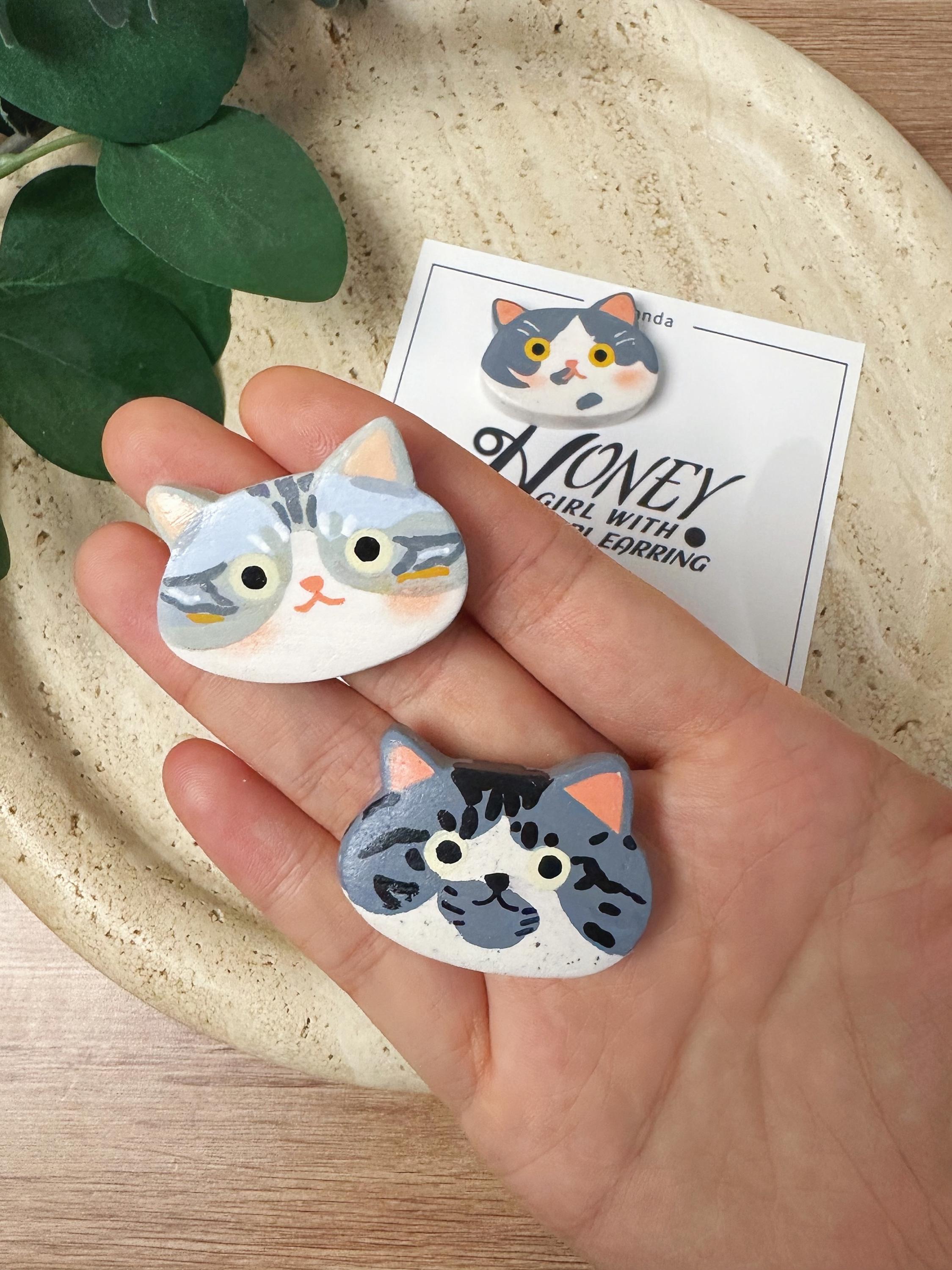 Custom Cat Portrait Keychain – Handmade Stone Clay Magnet, Brooch