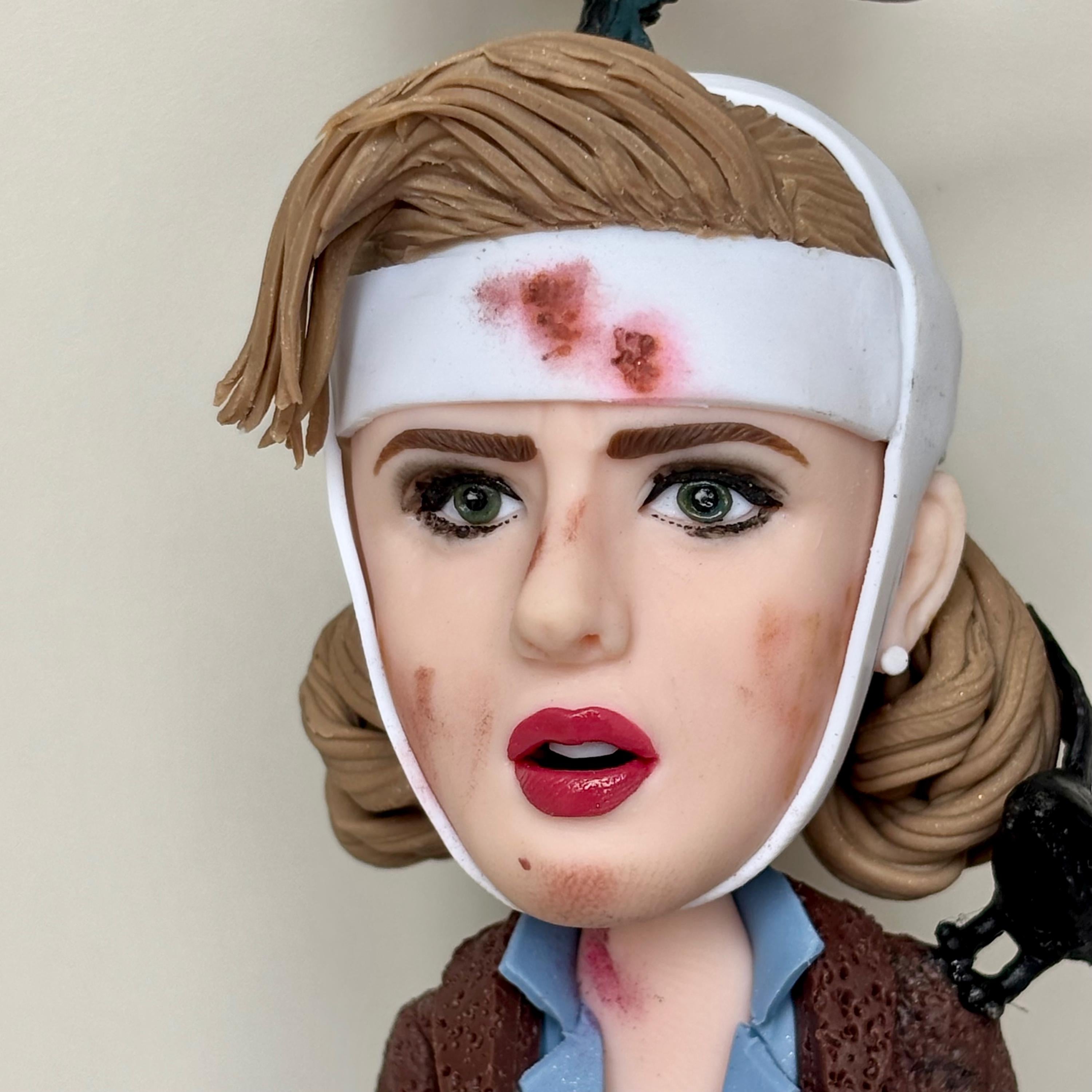 Custom Clay Bobblehead – Personalized Figurine Gift for Her